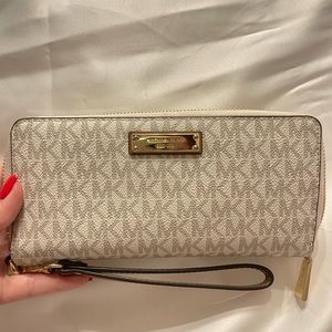 Michael Kors Logo Wristlet Wallet